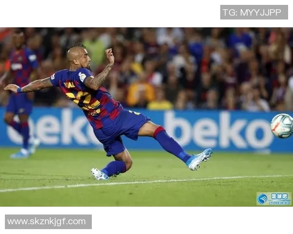 比达尔回归西甲桑坦德竞技宣布签下前巴塞中场